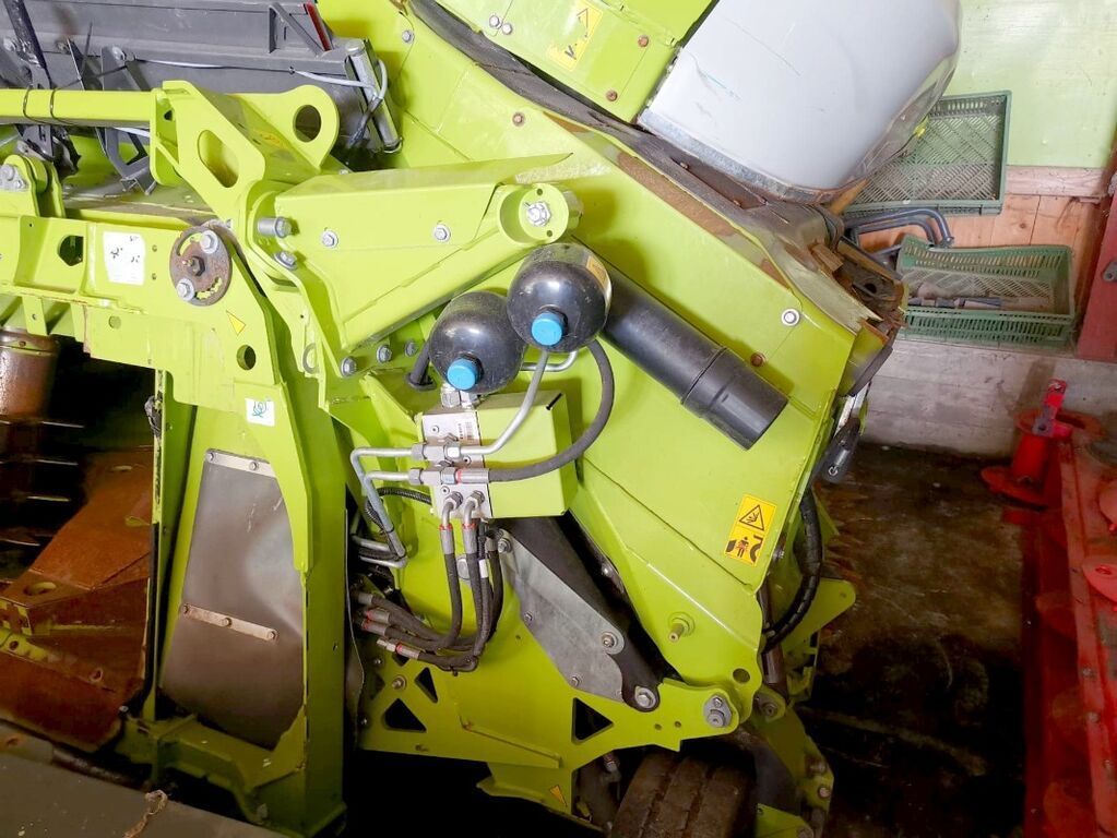 Claas Orbis 900 Vágóasztal 98 000 EUR