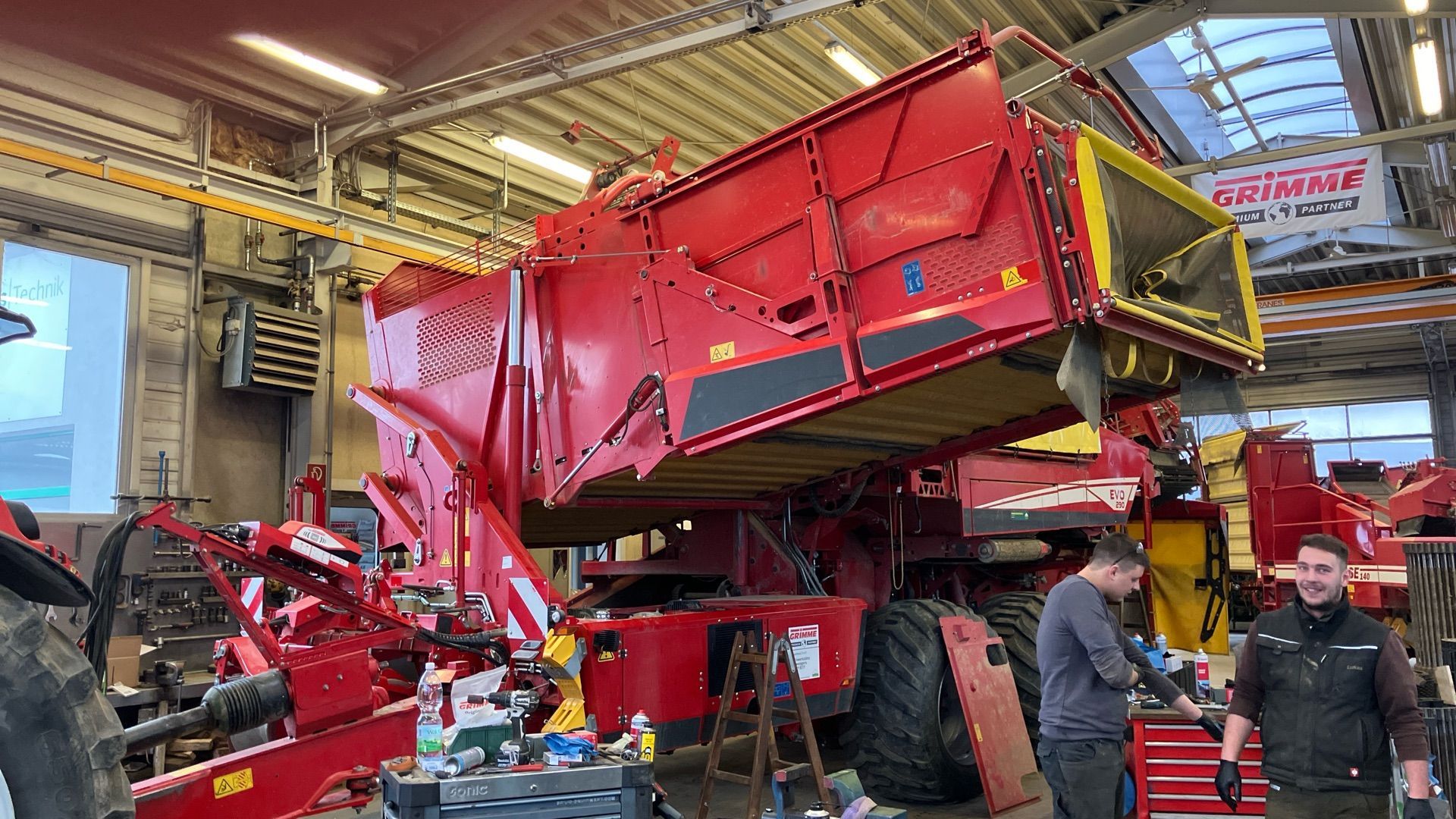 E-FARM: Grimme EVO 290 AIRSEP - Potato harvester - id NSWVI2G - €175,000 - Year of construction: 2020 - Engine hours: 660,Austria