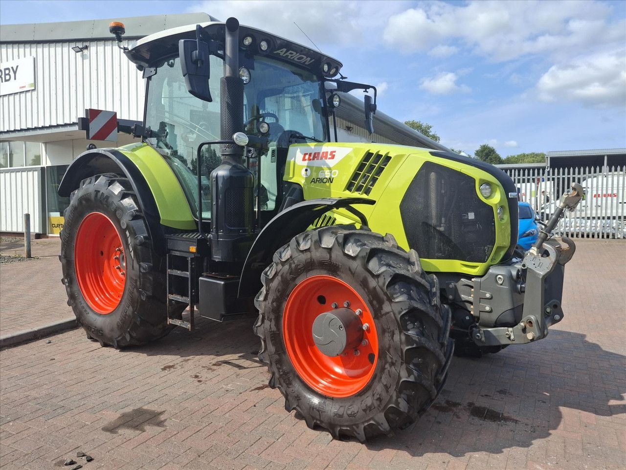 E-FARM: Claas Arion 650 - Traktor - id CTRHVYG - 92.405 € - Baujahr: 2020 - Abgelesene Motorstunden: 3.500,Motorleistung (PS): 185,Vereinigtes Königreich