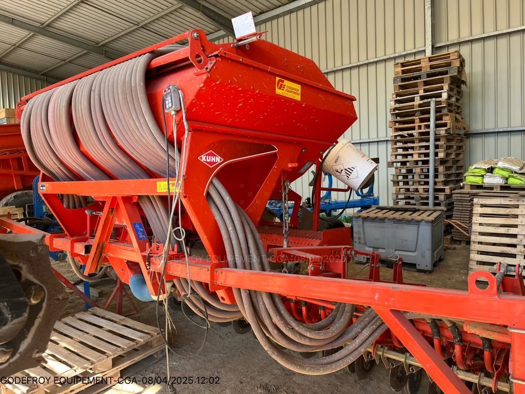 E-FARM: Kuhn VENTA LC 402 - Kombi-såmaskine - id TKXRSBM - 19.000 € - Produktionsår: 2006 - Motoreffekt (HP): 220,Frankrig