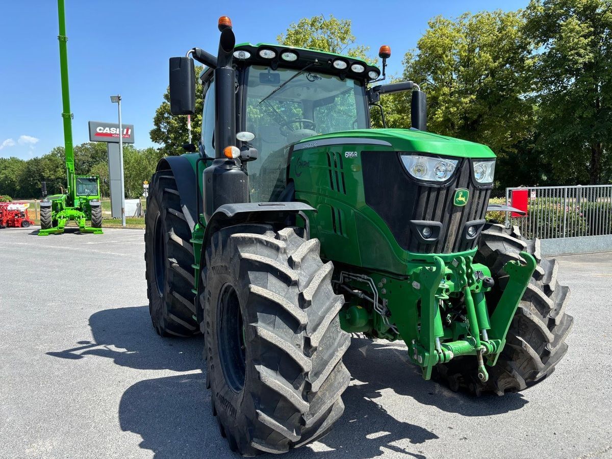 E-FARM: John Deere 6195 R - Tractor - id 9JVKGLJ - Year of construction: 2016 - Engine hours: 5,100,Engine power (HP): 200,France