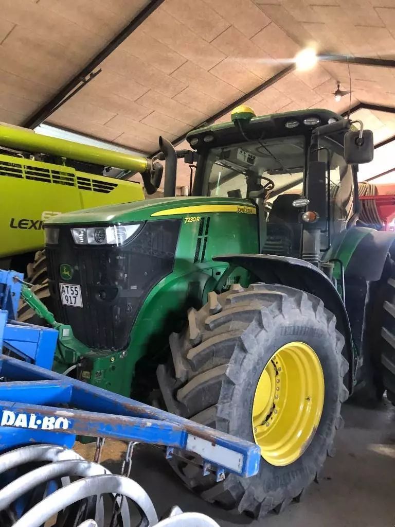 E-FARM: John Deere 7230 R - Traktor - id WIFXPSF - Baujahr: 2015 - Abgelesene Motorstunden: 4.800,Motorleistung (PS): 221,Dänemark