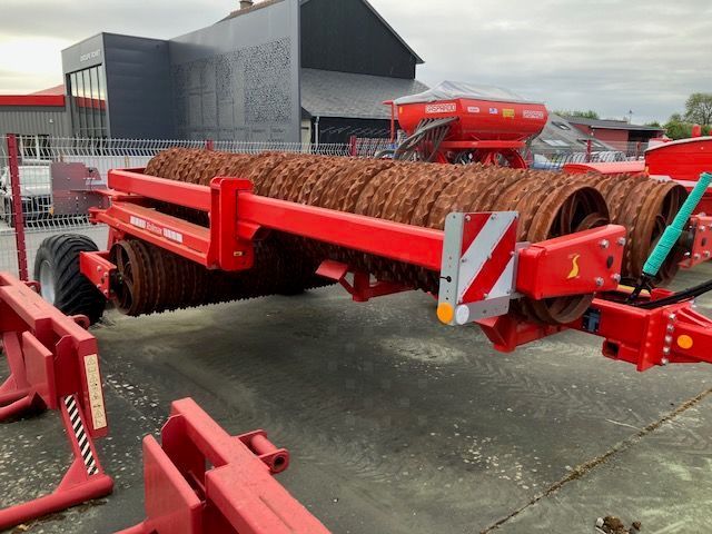 E-FARM: Quivogne rollmax 950 - Presses et rouleaux - id U9MTMDZ - 21 500 € - Année: 2024 - France