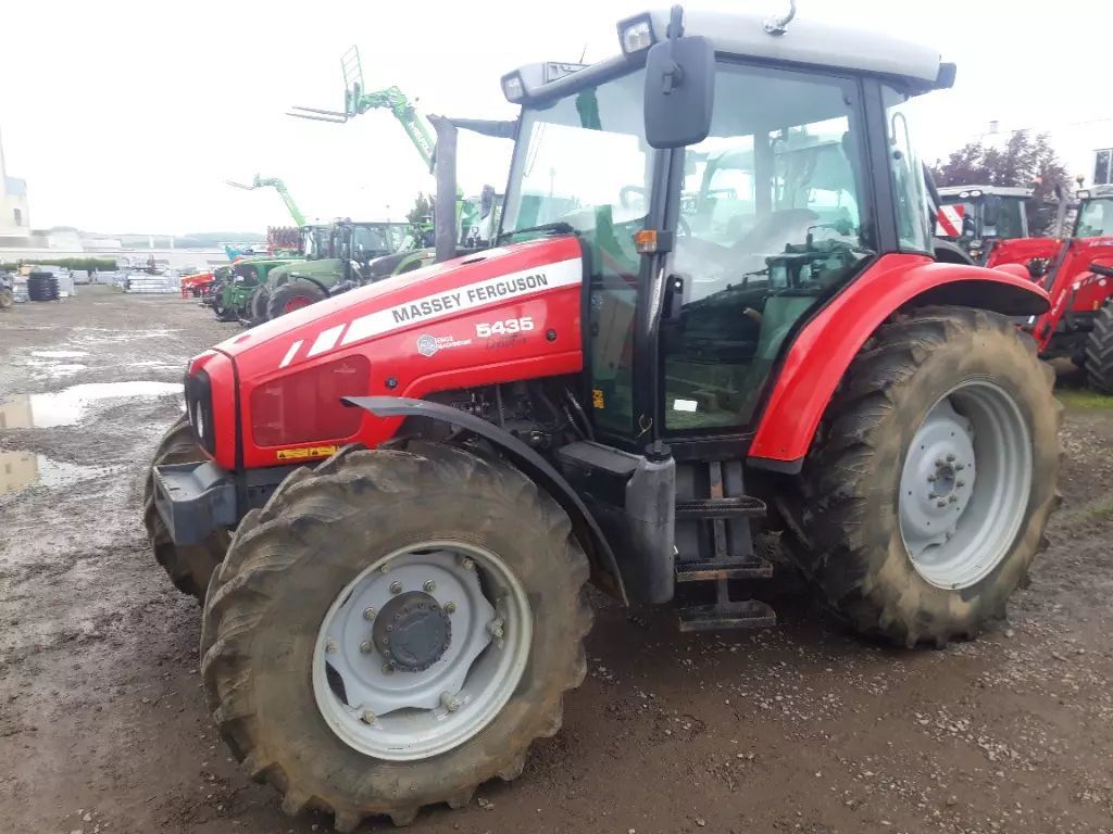 E-FARM: Massey Ferguson 5435 - Tractor - id 3SGMNSZ - €28,000 - Year of construction: 2009 - Engine hours: 4,767,Engine power (HP): 90,France