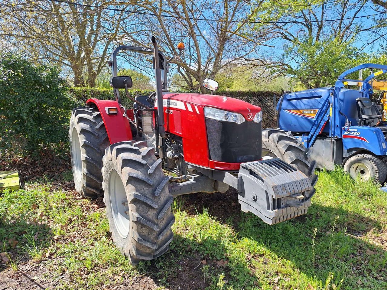 E-FARM: Massey Ferguson 4708 - Traktor - id 4UEJX4A - Baujahr: 2017 - Abgelesene Motorstunden: 4.900,Motorleistung (PS): 85,Frankreich