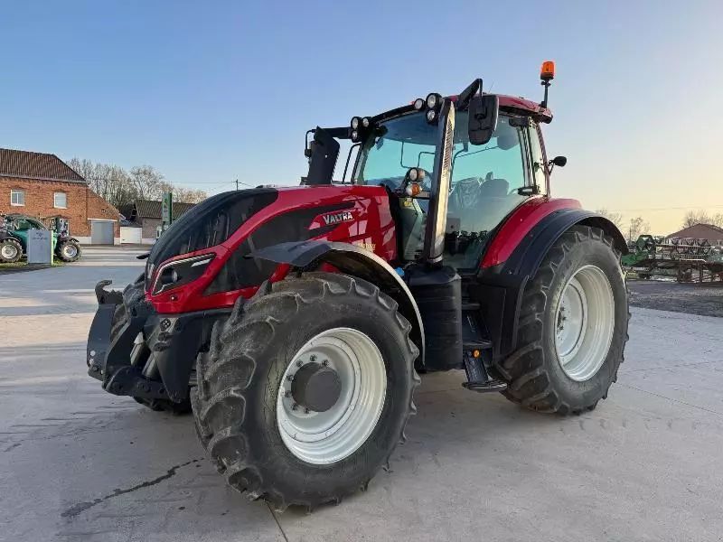 Valtra T 214 Traktorius 99 000 €