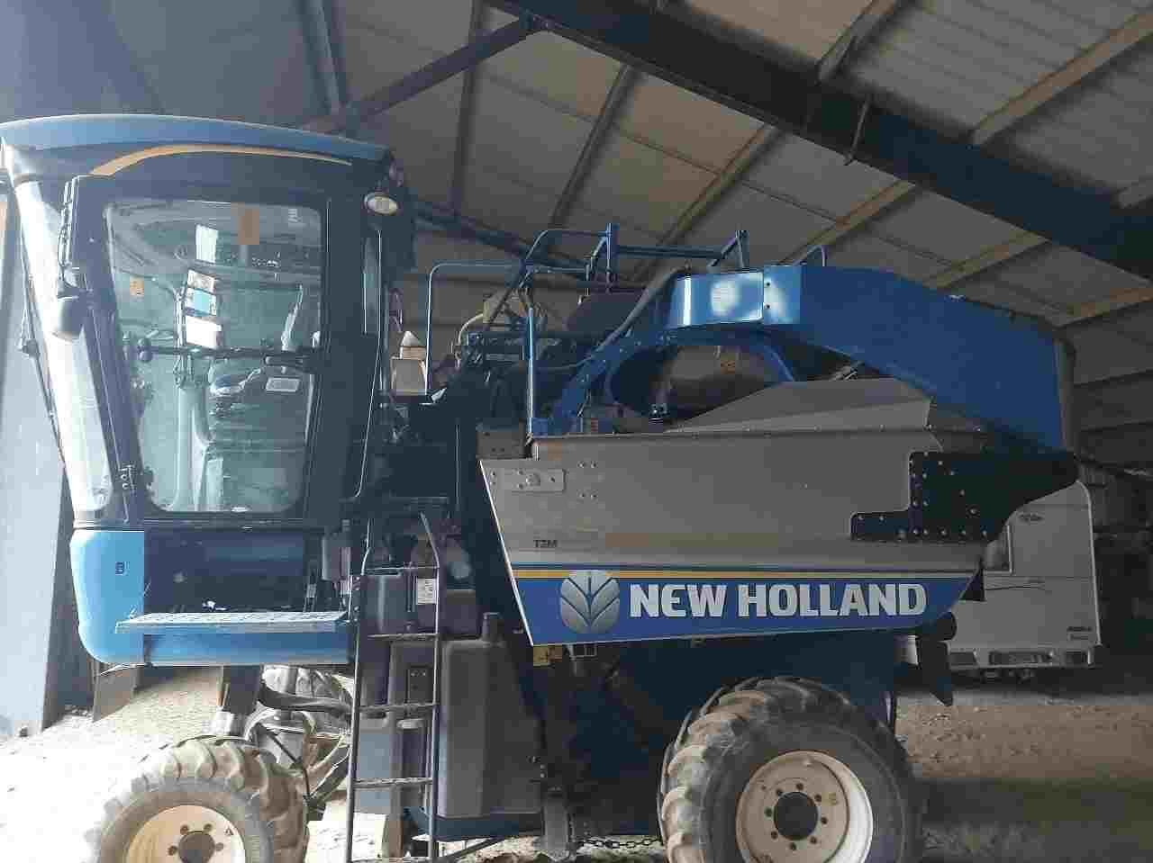 E-FARM: New Holland 8030 - Traubenernter - id EUEMBNZ - 86.000 € - Baujahr: 2018 - Frankreich