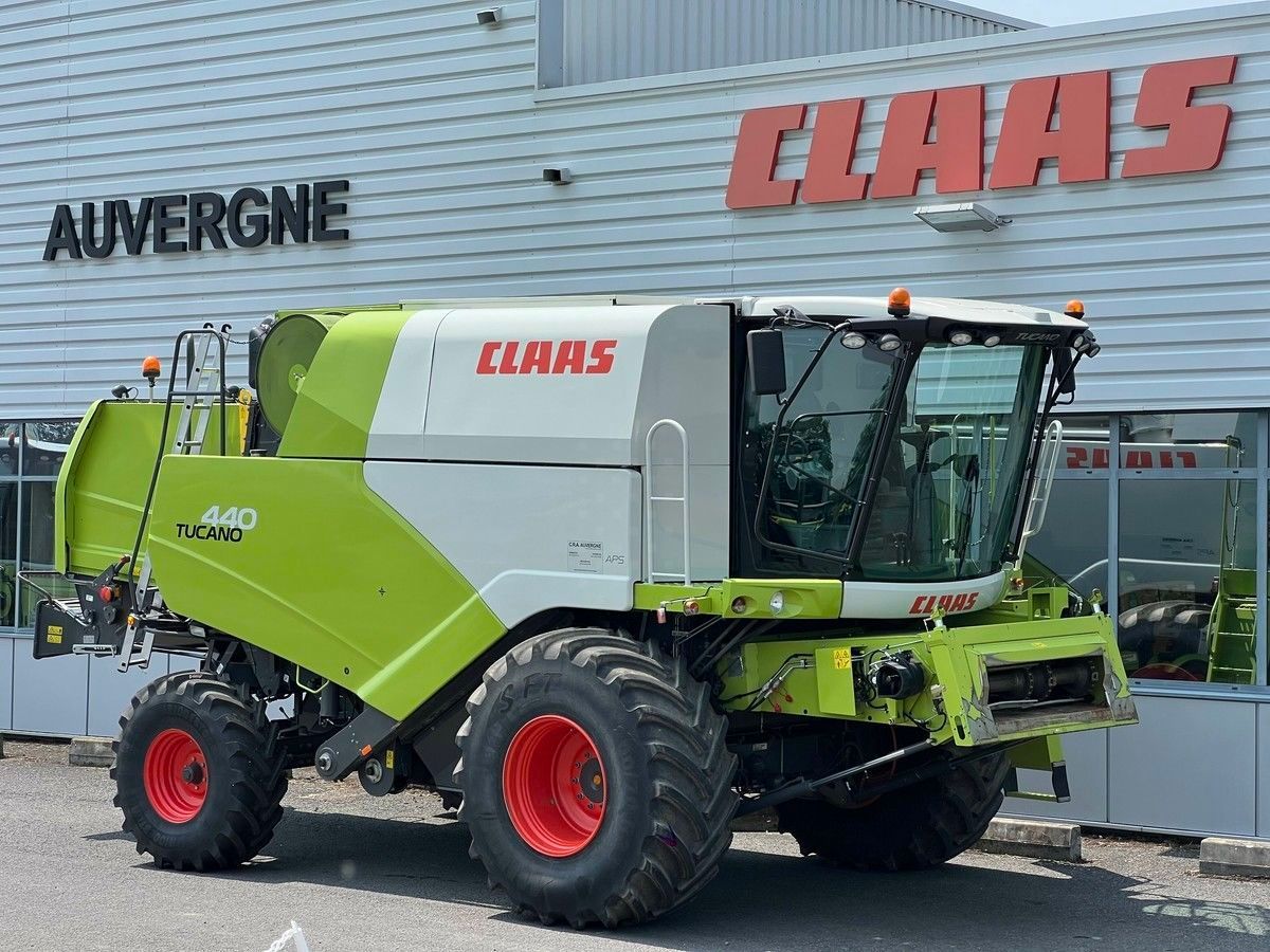 E-FARM: Claas Tucano 440 - Moissoneuse-batteuse - id 6HMSMEA - 149 000 € - Année: 2018 - Lecture du nombre d'heure: 2 039,Puissance du moteur (chevaux): 286,France