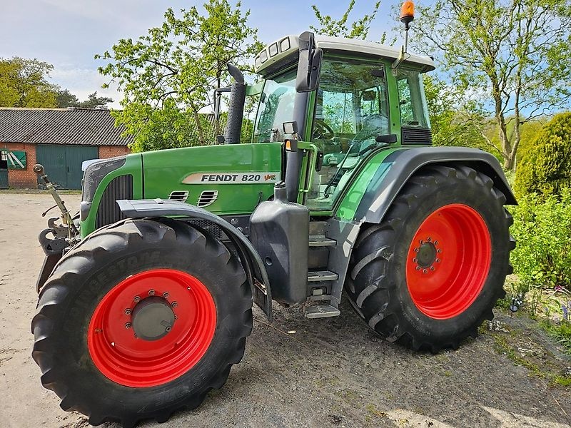 Fendt 820 Vario tractor 59 500 €