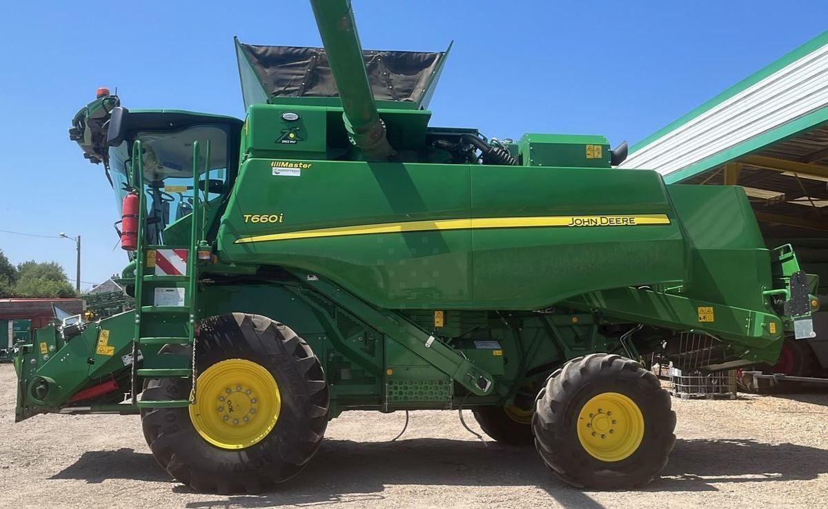 John Deere T 660 HM Combine harvester €265,000