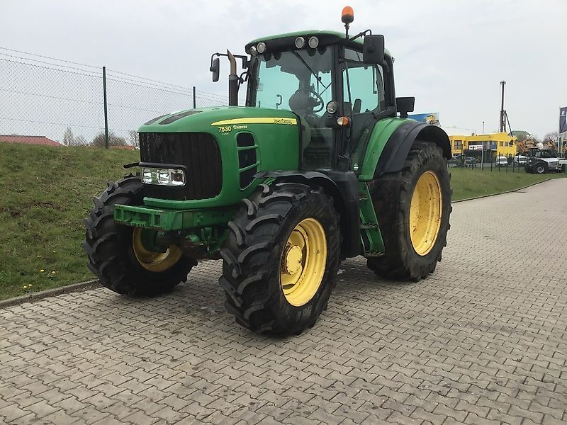 John Deere 7530 Premium Tracteur 30 900 €