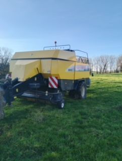 New Holland BB 960 Baler €32,000