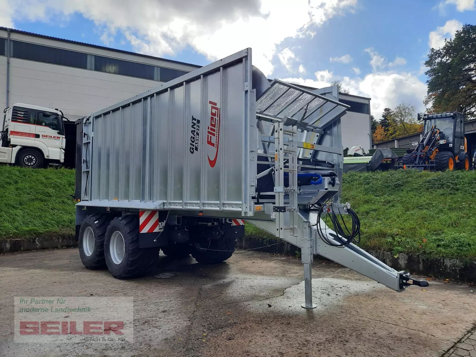E-FARM: Fliegl asw 271 c fox 40m³ franken-renner - Forage transport - id AZC3XWG - €50,000 - Year of construction: 2024 - Germany