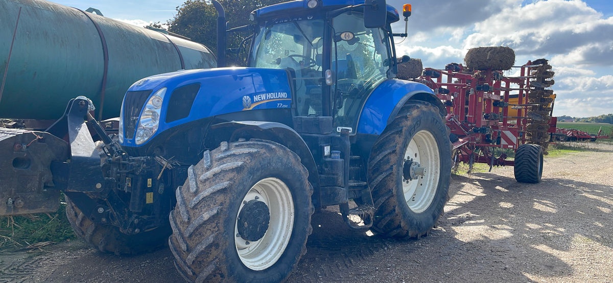 New Holland T 7.250 tractor €75,000