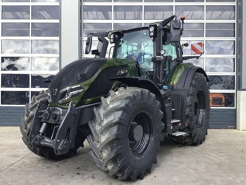 E-FARM: Valtra Q305 - Tractor - id 6TATZV3 - €199,000 - Year of construction: 2023 - Engine hours: 10,Engine power (HP): 305,Germany