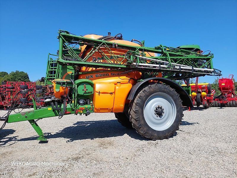 E-FARM: Amazone UX 6200 Super (36) - Pulverizador - id 3GD14EF - 79.776 € - Año: 2016 - Dinamarca