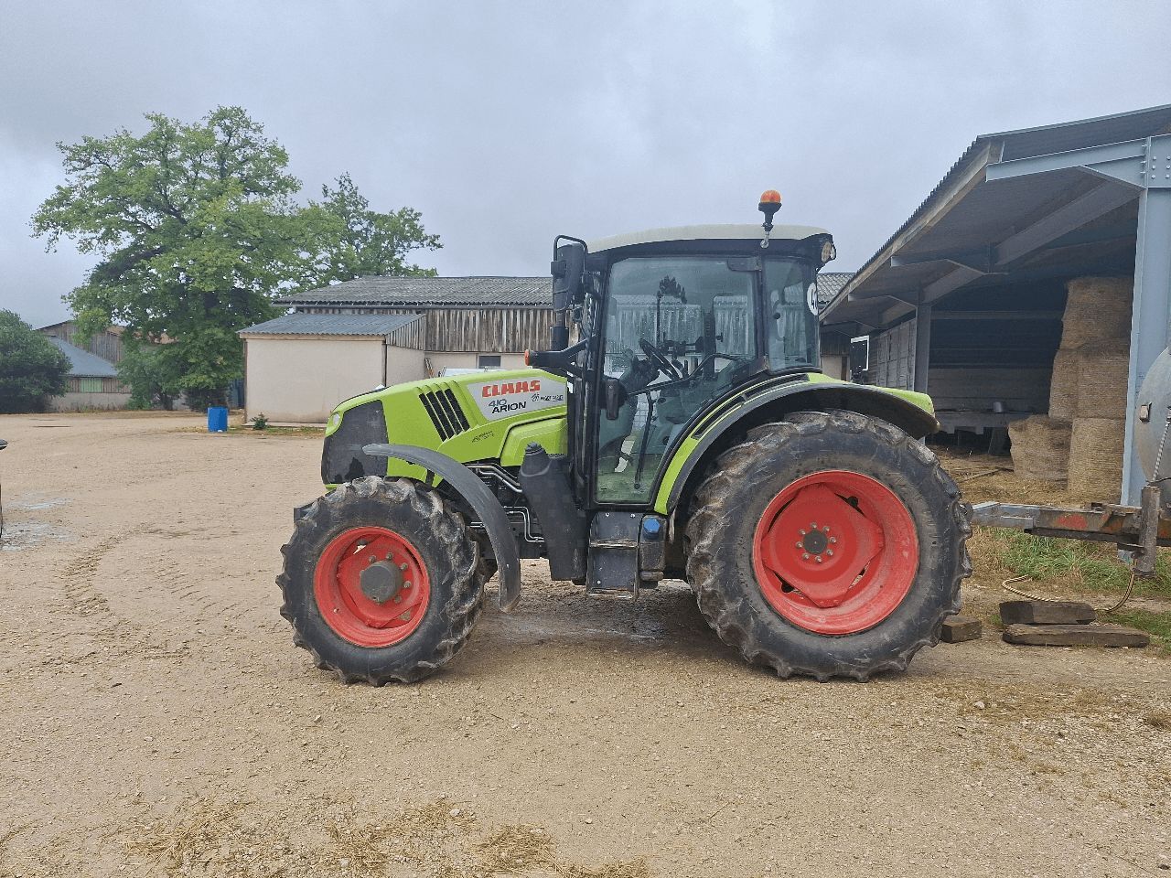 E-FARM: Claas Arion 410 - Tracteur - id FTDKPEG - 45 000 € - Année: 2020 - Lecture du nombre d'heure: 2 500,Puissance du moteur (chevaux): 90,France