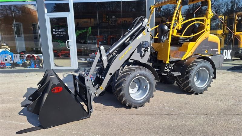 Eurotrac w12f w12f Miniładowarka 32 651 €