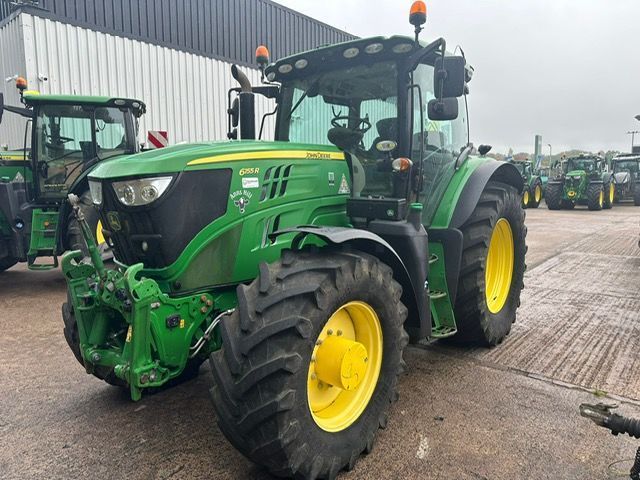 John Deere 6155 R Tractor €62,709