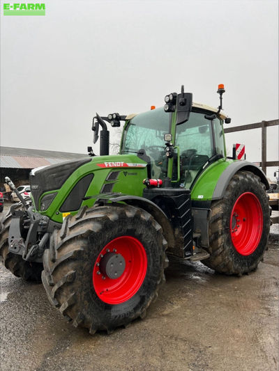 E-FARM: Fendt 724 Vario - Tractor - id GLFU5TK - €139,000 - Year of construction: 2021 - Engine hours: 3,200,Engine power (HP): 240,France