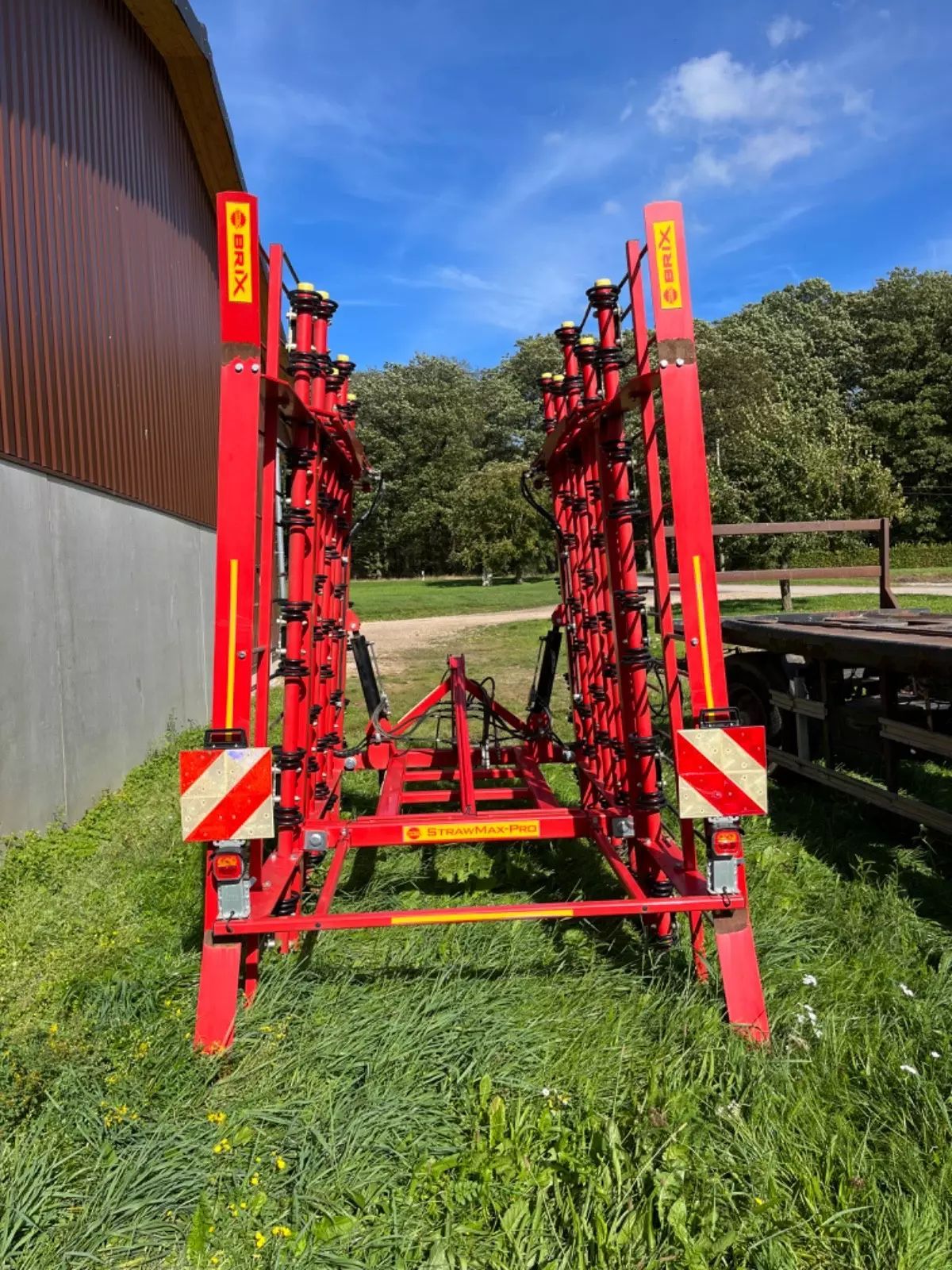 E-FARM: BRIX strawmax pro 600 - Control mecánico de las malas hierbas - id QMFDFR6 - 9244 € - Año: 2020 - Alemania