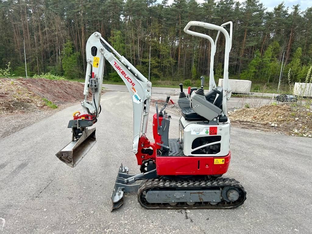 Takeuchi tb 210 r Mini-pelle 18 500 €