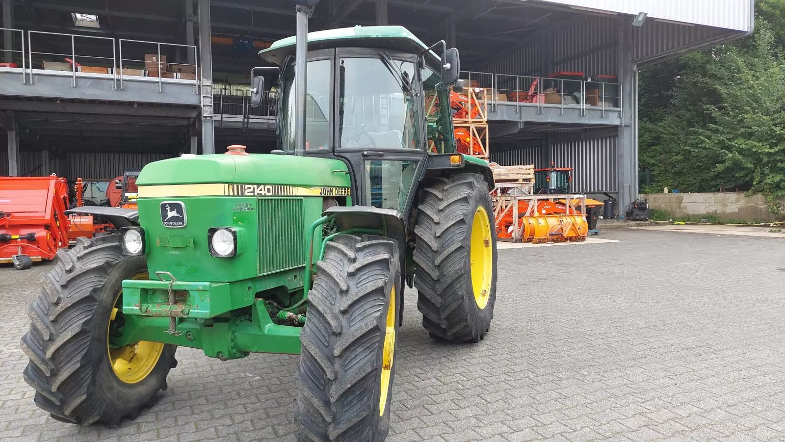 John Deere 2140a Tractor €15,000
