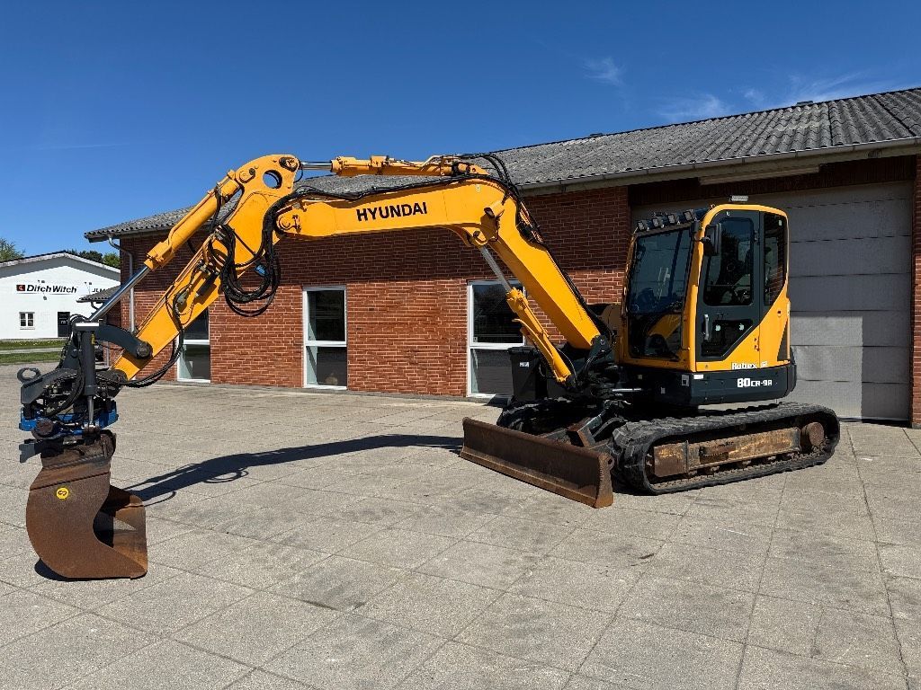 HYUNDAI robex 80 cr-9 Mini excavator €34,792