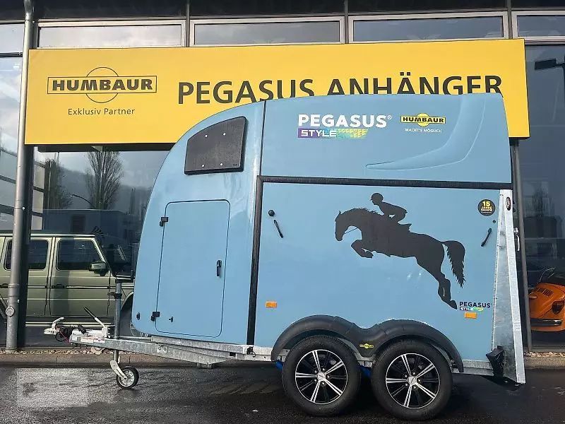 E-FARM: Humbaur pegasus style 2-pferdeanhänger 2,4t neu vollpoly - Trailer - id J6MYEK6 - 10.503 € - Produktionsår: 2025 - Tyskland
