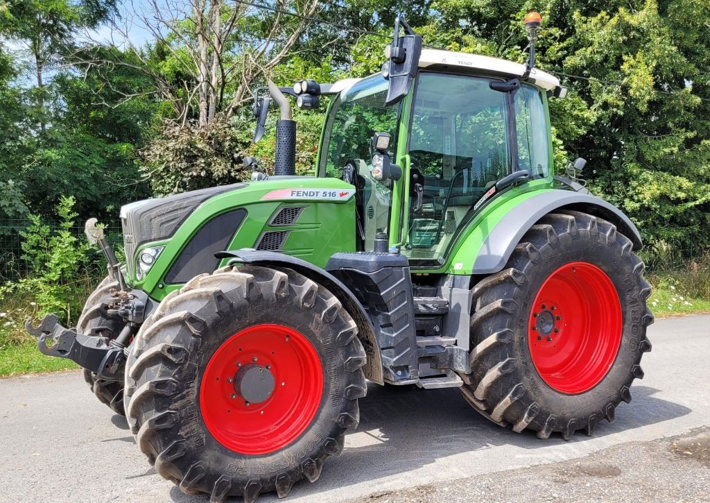 E-FARM: Fendt 516 Vario ProfiPlus - Traktor - id P51SQPS - 103 000 € - Rok produkcji: 2018 - Motogodziny: 4300,Moc silnika: 165,Francja