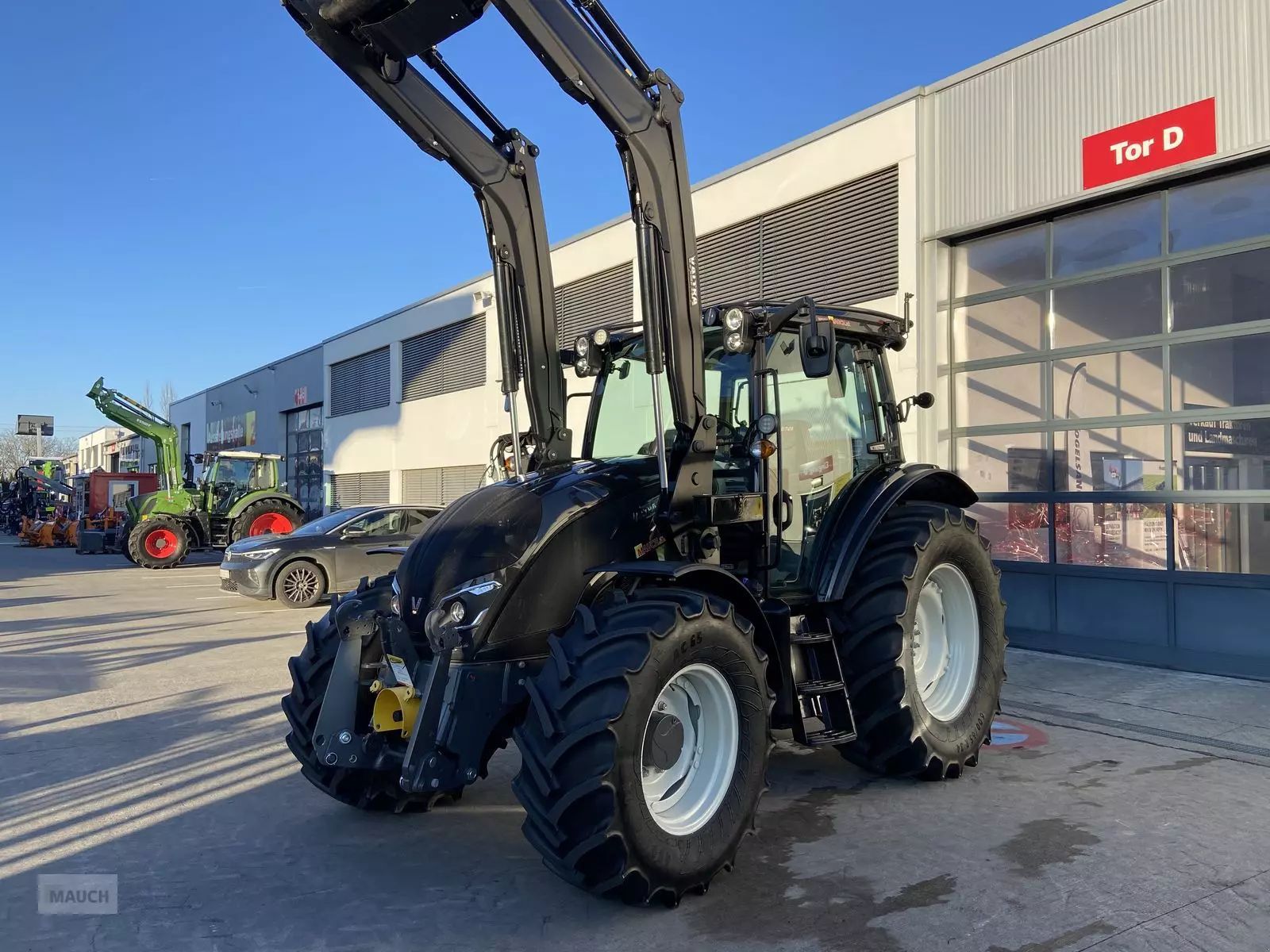 Valtra A115 Tractor €84,071