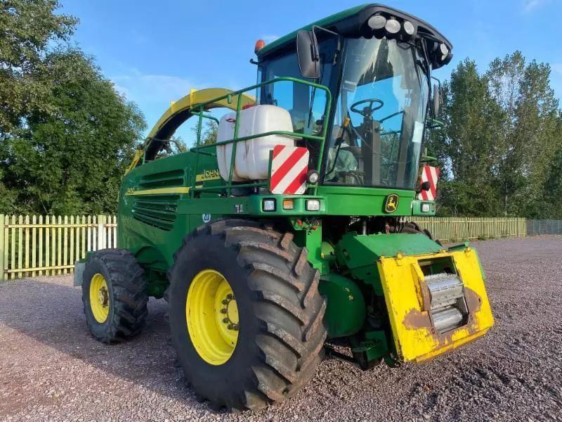 E-FARM: John Deere 7400 - Cosechadora de forraje autopropulsada - id 3HQHNQH - Año: 2006 - Horas: 4850,Alemania