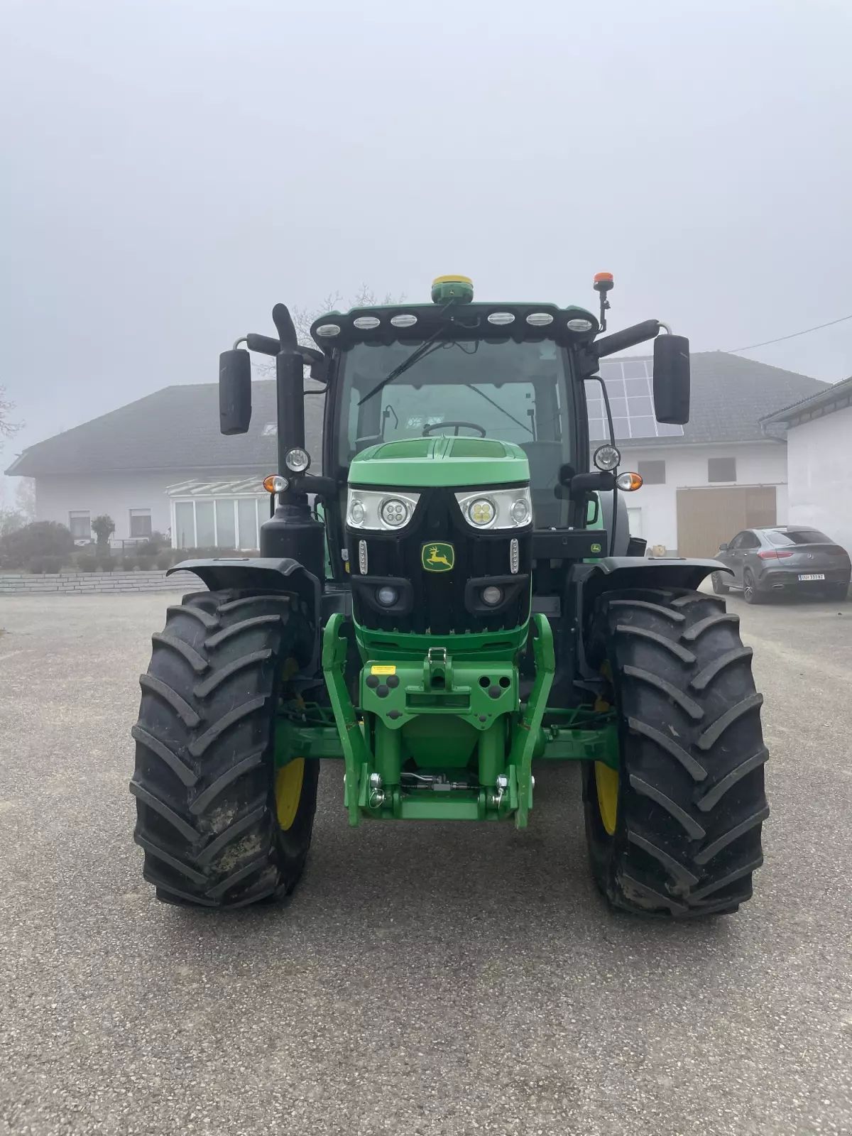 John Deere 6145 R Tractor €91,667