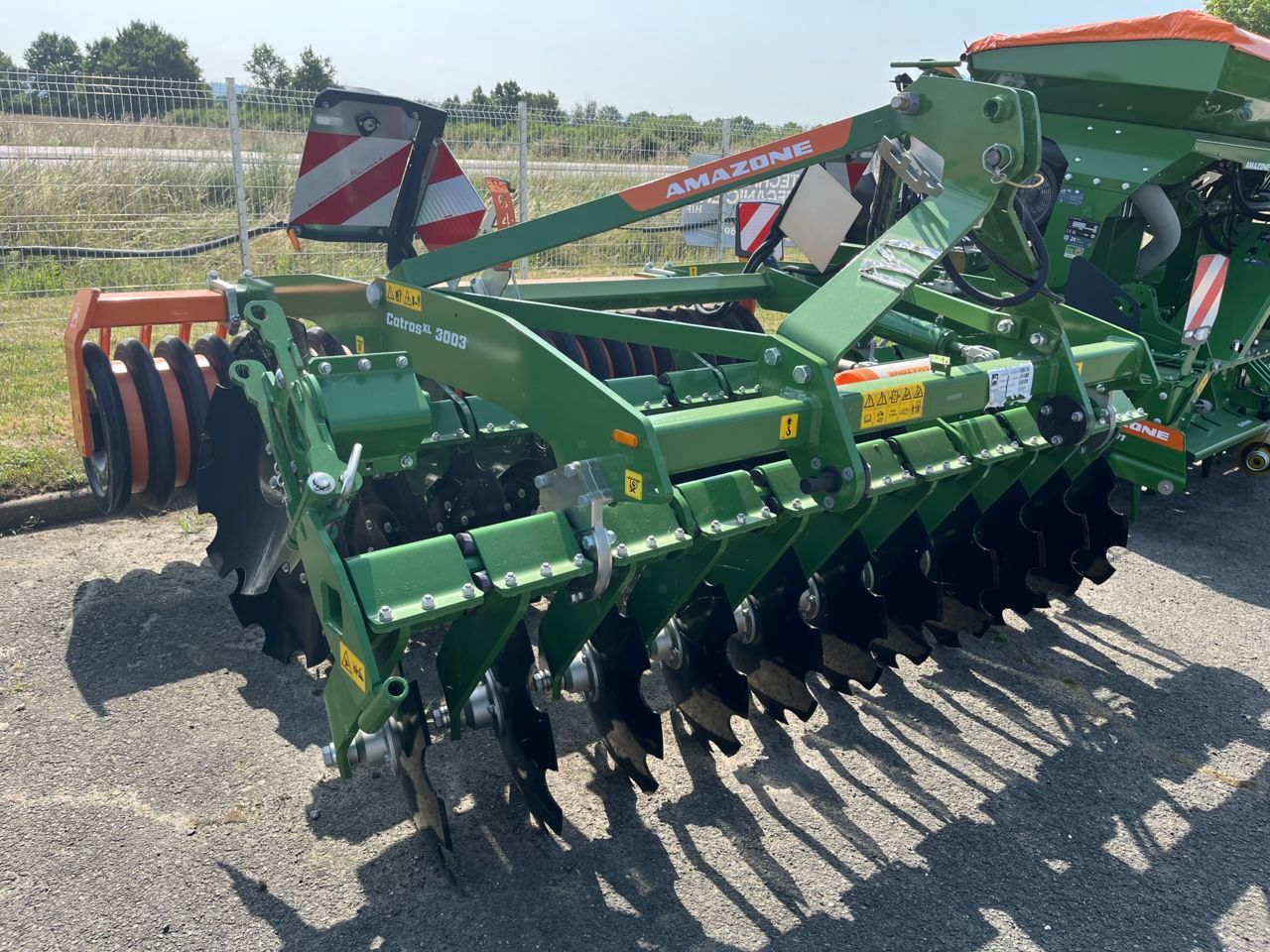 E-FARM: Amazone catros xl 3003 - Cultivator - id EYFEGY1 - €21,200 - Year of construction: 2024 - France