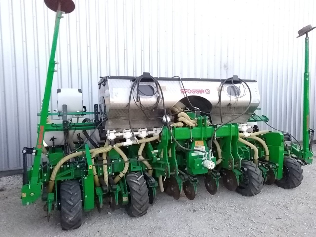 E-FARM: SFOGGIA sigma 5 - Maszyna do siewu punktowego - id CCVSUMG - 25 600 € - Rok produkcji: 2018 - Francja