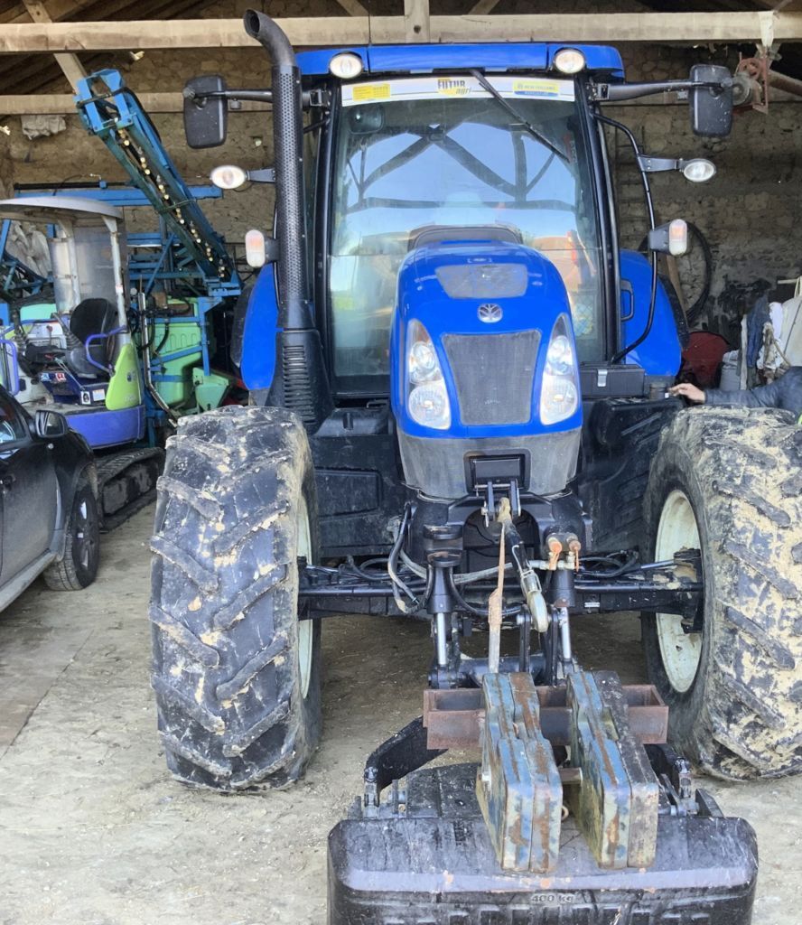 E-FARM: New Holland T6.175 - Traktor - id UPD4D9N - 47 000 € - Rok výroby: 2015 - Hodiny motoru: 4 500,Výkon motoru (HP): 175,Francie
