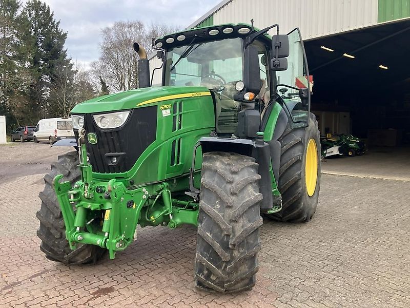 E-FARM: John Deere 6250 R - Τρακτέρ - id XJSJT28 - 164.000 € - Χρονία: 2020 - Μετρητής ωρών: 2.755,Ισχύς κινητήρα: 250,Γερμανία