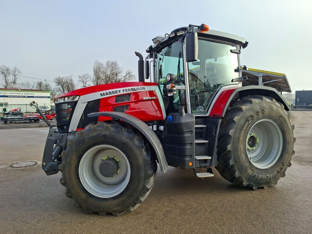 Massey Ferguson 8S.245 Traktor 132 000 €