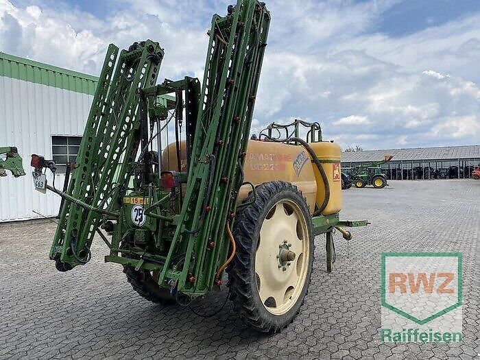 E-FARM: Amazone ug 2200 - Sprayer - id CX1VG29 - €6,800 - Year of construction: 1997 - Germany
