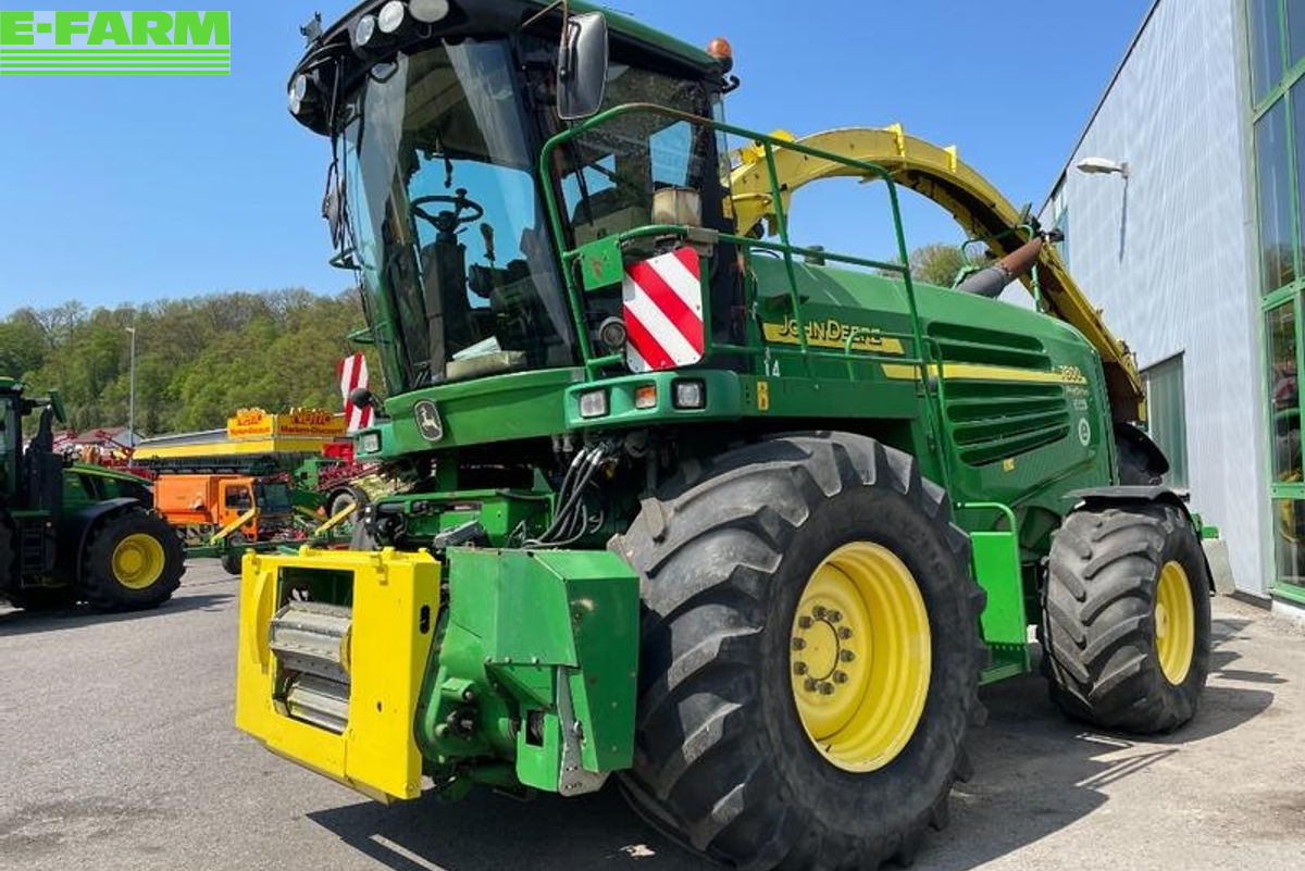 John Deere 7800 harvester €54,000
