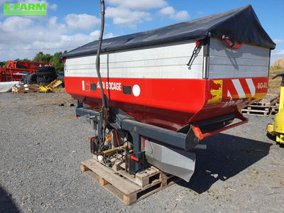 E-FARM: Vicon ro-xl - Fertiliser spreader - id WE411JC - €5,800 - Year of construction: 2010 - France