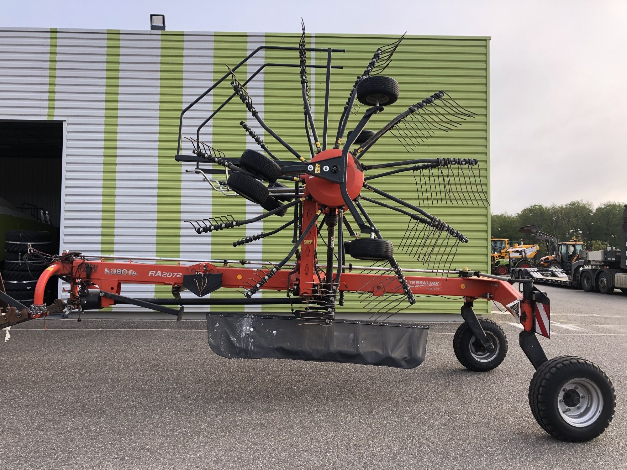 E-FARM: Kubota RA2072 - Andaineur - id JMUG9MM - 14 000 € - Année: 2018 - France