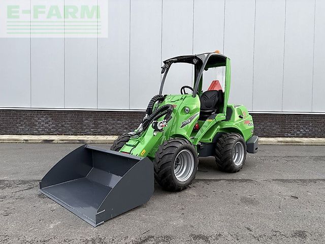 Avant 755i tdl+ Csúszókerekes rakodógép