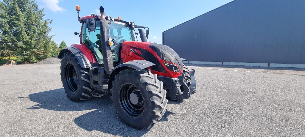 E-FARM: Valtra T174e - Tracteur - id IHHWMTR - 75 000 € - Année: 2017 - Lecture du nombre d'heure: 5 200,Puissance du moteur (chevaux): 175,France