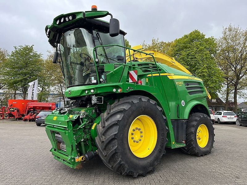 E-FARM: John Deere 8500 - Feldhäcksler (selbstfahrend) - id F1IUNND - 265.000 € - Baujahr: 2019 - Abgelesene Motorstunden: 1.516,Deutschland