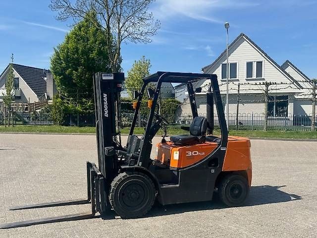 Doosan d30 plus Forklift €24,500