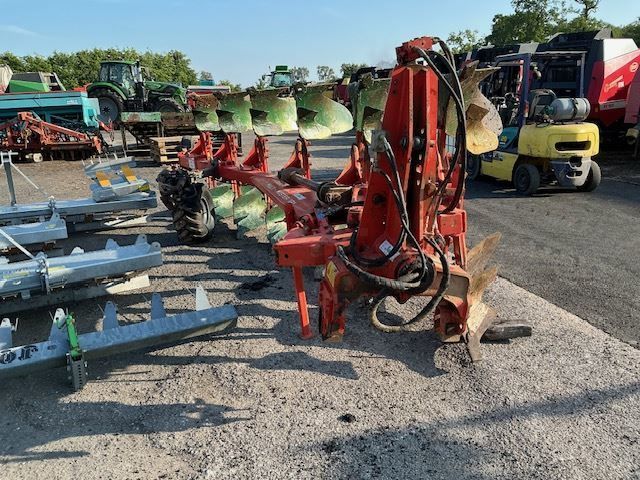 E-FARM: Kuhn multimaster122 - Charrue - id ZS1A1SI - 13 500 € - Année: 2011 - France