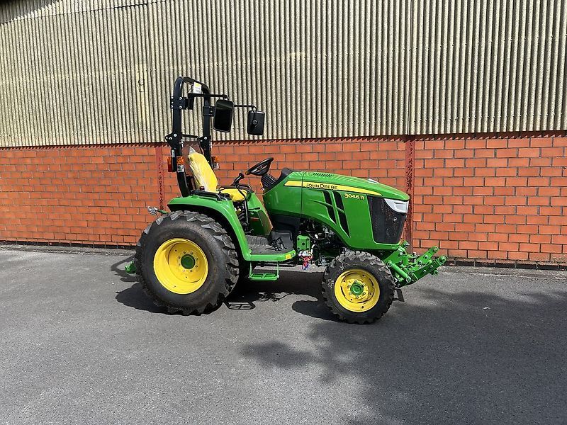 John Deere 3046 R Tractor 37.647 €