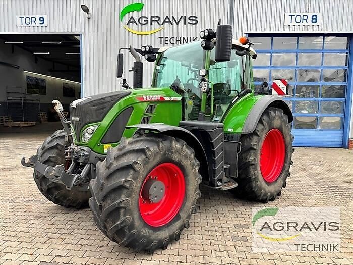 E-FARM: Fendt 724 Vario ProfiPlus - Tractor - id 2PKLH9B - €147,900 - Year of construction: 2021 - Engine hours: 3,900,Engine power (HP): 237,Germany