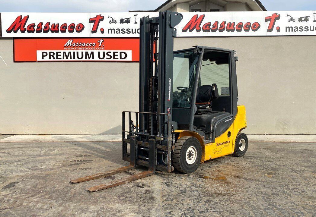 E-FARM: JUNGHEINRICH dfg425s - Chariot élévateur - id LVVTZFX - 16 000 € - Année: 2011 - Lecture du nombre d'heure: 10 144,Italie